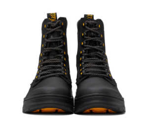 На фото ботинки Dr. Martens Iowa Casual – Black Coated Canvas Mix